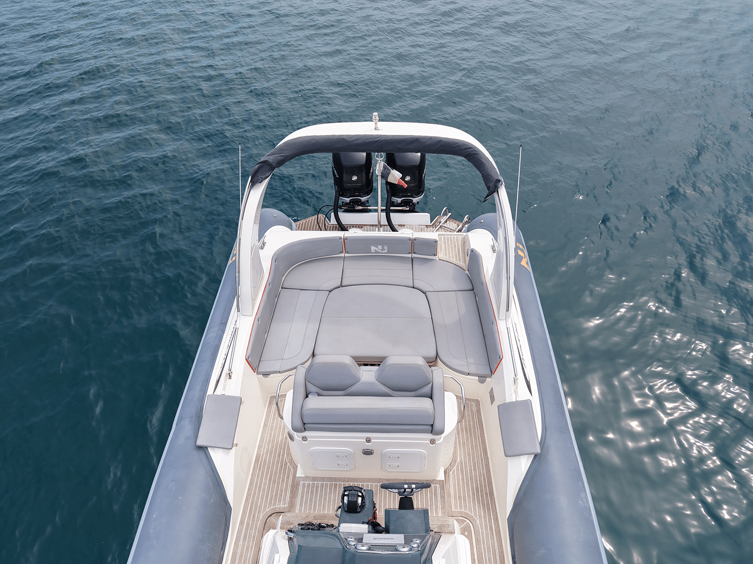 espace repas arrière Nuova Jolly Prince 35 CC bateau à vendre