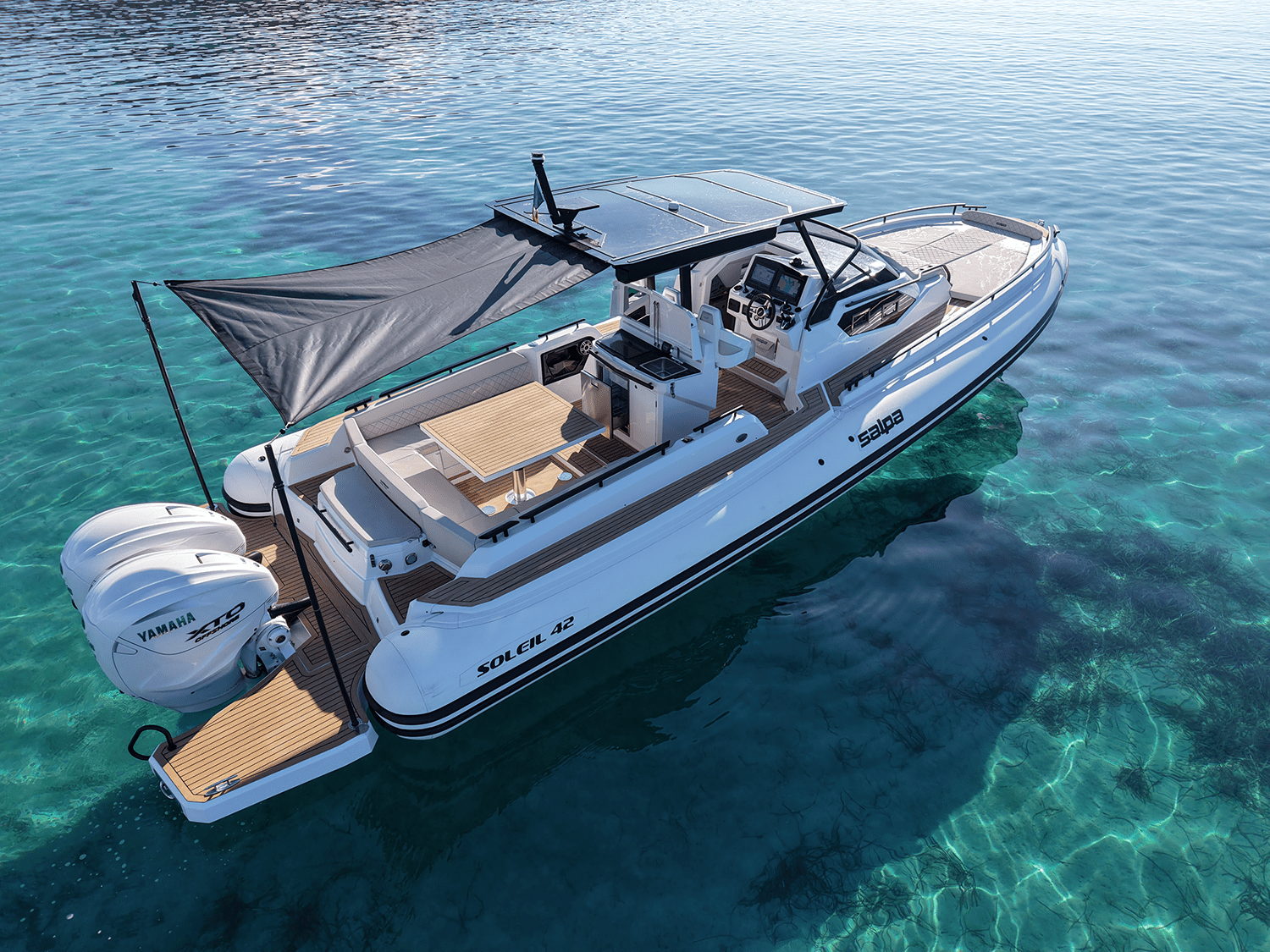 Salpa Soleil 42 en mer au large de Porto-Vecchio